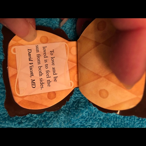 AWESOME BOOK OF OVER 20 LOVE QUOTATION KEY CHAIN❤️ - Picture 6 of 8